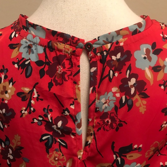 Abercrombie and Fitch Sleeveless Blouse - Picture 5 of 6